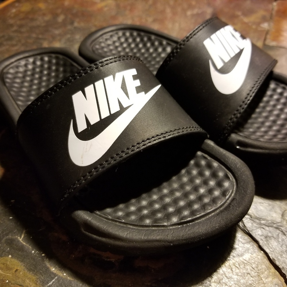 Nike kids slides